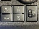 VSAが、走行中の車のタイヤのスリップを感知して、安全な走行を確保します。