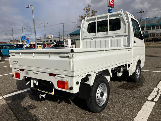 Ｍ　４ＷＤ　５速マニュアル　届出済未使用車(14枚目)