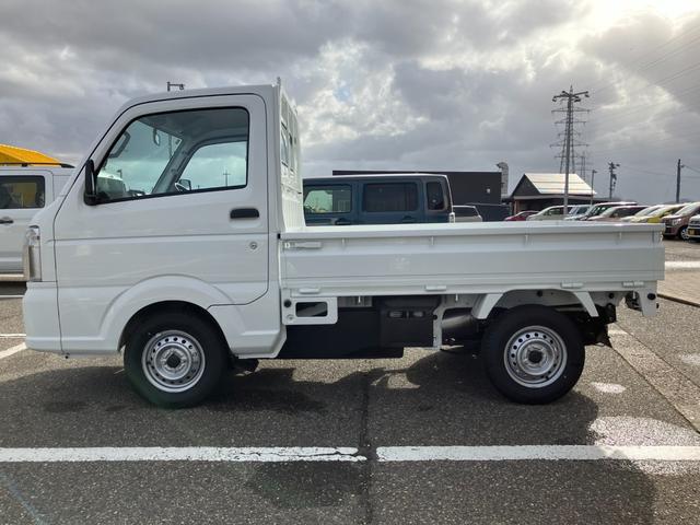 Ｍ　４ＷＤ　５速マニュアル　届出済未使用車(17枚目)