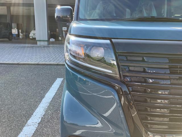 スペーシアベース ＸＦ　４ＷＤ　届出済未使用車　右側電動スライド　セーフティサポート　オートライト　オートハイビーム　ＬＥＤライト　ＬＥＤフォグ　Ｗシートヒーター　純正１４インチアルミホイール　スマートキー　ルーフレール　リア天井コンソールボックス（60枚目）