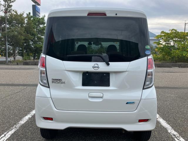 デイズルークス S 自社レンタUP エマージェンシーブレーキ ナビ TV バックカメラ ETC 両側スライドドア アイドリングストップ キーレスキー ベンチシート フルフラットシート 電動格納ミラー(10枚目)