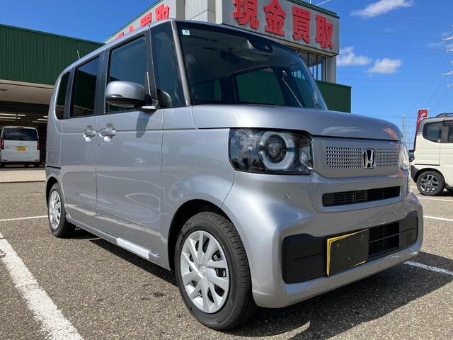 Ｎ－ＢＯＸ ベースグレード　届出済未使用車　ナビ装着スペシャルパッケージ　左側パワースライドドア　クルーズコントロール　ＬＥＤヘッドライト　オートハイビーム　プッシュスタート　スマートキー　シートヒーター　電動パーキング（5枚目）