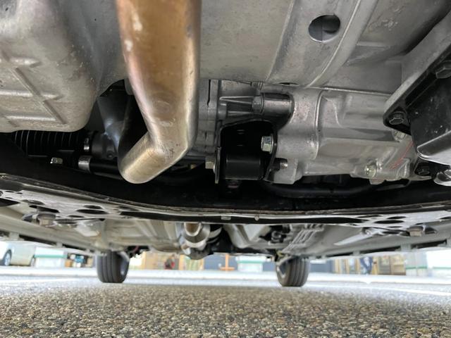 スペーシアカスタム ハイブリッドＸＳ　４ＷＤ　試乗車ＵＰ　全方位モニター付メモリーナビ　フルセグＴＶ　スズキセーフティーサポート　アダプティブクルーズコントロール　両側パワスラ　ＬＥＤライト　フォグ　シートヒーター　リヤシートオットマン（30枚目）