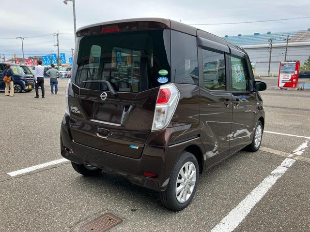 デイズルークス Ｘ　Ｖセレクション　エマージェンシーブレーキ　社外ナビ　フルセグＴＶ　アラウンドビューモニター　ＥＴＣ　両側パワースライドドア　プッシュスタート　スマートキー（22枚目）