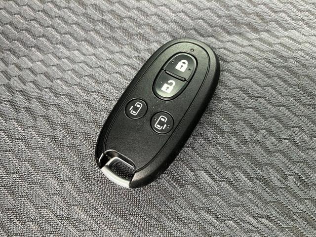 スペーシア Ｘリミテッド　４ＷＤ　衝突被害軽減装置　社外ナビ　ワンセグＴＶ　ＤＶＤ　ブルートゥース　ＥＴＣ　両側パワースライドドア　ディスチャージライト　オートライト　両席シートヒーター　夏タイヤ４本新品交換（61枚目）