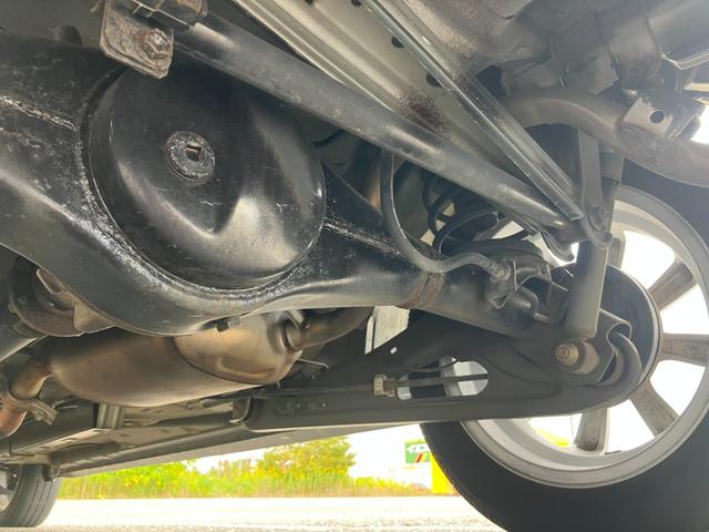 スペーシア Ｘリミテッド　４ＷＤ　衝突被害軽減装置　社外ナビ　ワンセグＴＶ　ＤＶＤ　ブルートゥース　ＥＴＣ　両側パワースライドドア　ディスチャージライト　オートライト　両席シートヒーター　夏タイヤ４本新品交換（62枚目）