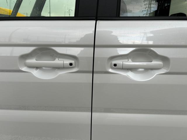 スペーシアカスタム ハイブリッドＧＳ　４ＷＤ　届出済未使用車　スズキセーフティーサポート　アダプティブクルーズコントロール　左側パワースライドドア　ＬＥＤライト　フォグランプ　オートハイビーム　プッシュスタート　シートヒーター（19枚目）