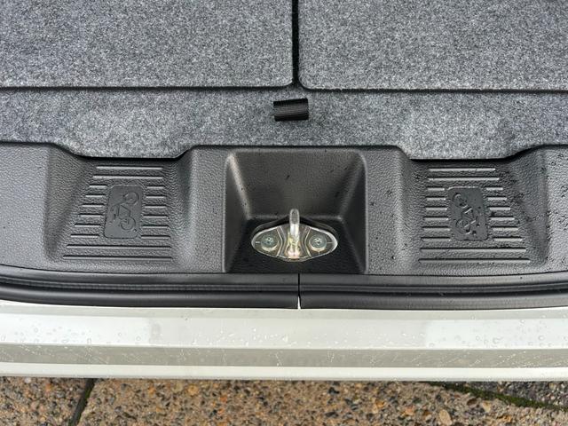 スペーシアカスタム ハイブリッドＧＳ　４ＷＤ　届出済未使用車　スズキセーフティーサポート　アダプティブクルーズコントロール　左側パワースライドドア　ＬＥＤライト　フォグランプ　オートハイビーム　プッシュスタート　シートヒーター（29枚目）