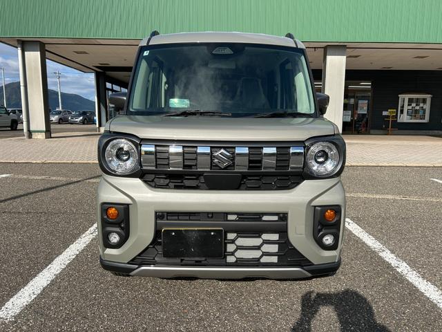 スペーシアギア ハイブリッドＸＺ　４ＷＤ　全方位モニター付メモリーナビ　フルセグ　ブルートゥース　両側パワースライドドア　アダプティブクルーズコントロール　ＬＥＤヘッドライト　フォグランプ　シートヒーター　リヤシートオットマン（8枚目）