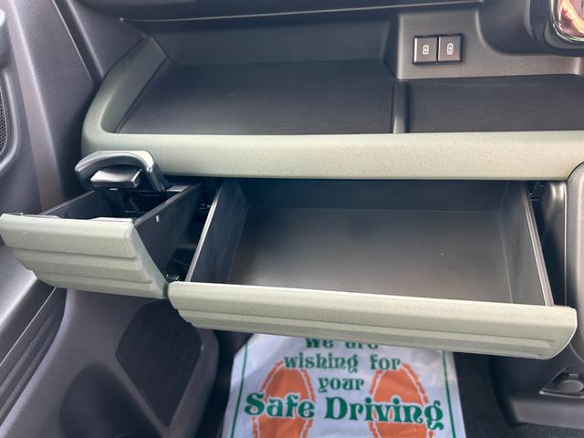 スペーシアギア ハイブリッドＸＺ　４ＷＤ　全方位モニター付メモリーナビ　フルセグ　ブルートゥース　両側パワースライドドア　アダプティブクルーズコントロール　ＬＥＤヘッドライト　フォグランプ　シートヒーター　リヤシートオットマン（48枚目）