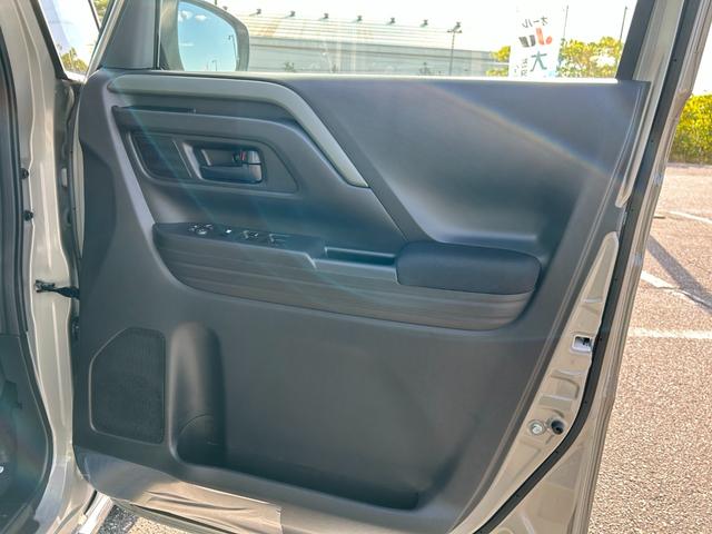 スペーシアギア ハイブリッドＸＺ　４ＷＤ　全方位モニター付メモリーナビ　フルセグ　ブルートゥース　両側パワースライドドア　アダプティブクルーズコントロール　ＬＥＤヘッドライト　フォグランプ　シートヒーター　リヤシートオットマン（49枚目）