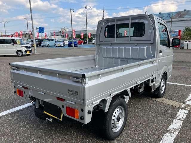 キャリイトラック KCエアコン・パワステ 4WD 届出済未使用車 パワーウインドー キーレス 横滑り防止装置 オートライト アイドリングストップ フロントメッキグリル AMFMラジオ(16枚目)