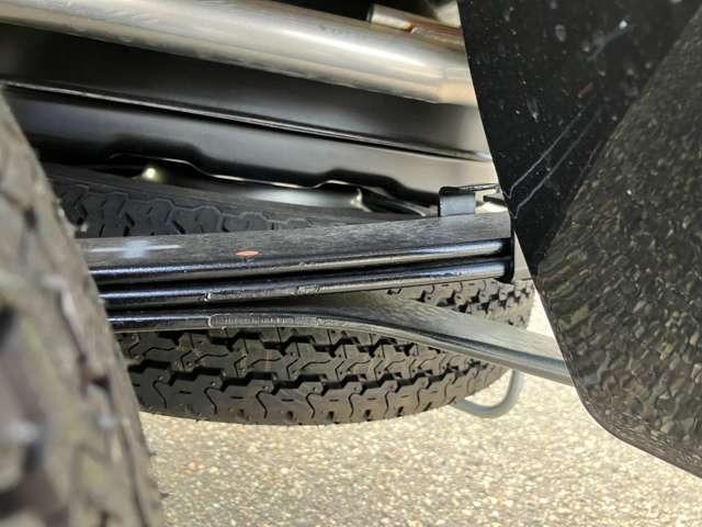 キャリイトラック KCエアコン・パワステ 4WD 届出済未使用車 パワーウインドー キーレス 横滑り防止装置 オートライト アイドリングストップ フロントメッキグリル AMFMラジオ(25枚目)