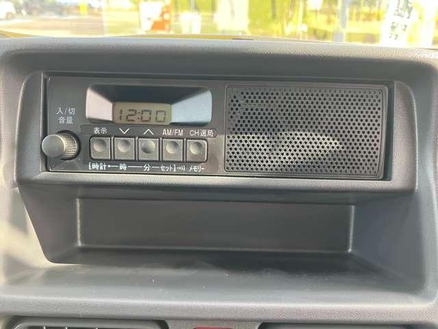 キャリイトラック KCエアコン・パワステ 4WD 届出済未使用車 パワーウインドー キーレス 横滑り防止装置 オートライト アイドリングストップ フロントメッキグリル AMFMラジオ(38枚目)