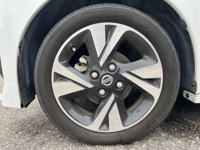 ルークス ハイウェイスター　Ｇターボプロパイロットエディション　夏タイヤ４本新品交換　エマージェンシーブレーキ　アラウンドビューモニター　アダプティブクルーズコントロール　両側パワースライドドア　ＬＥＤヘッドライト　フォグランプ　純正アルミホイール（19枚目）