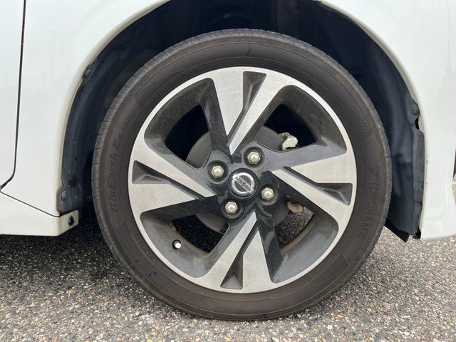 ルークス ハイウェイスター　Ｇターボプロパイロットエディション　夏タイヤ４本新品交換　エマージェンシーブレーキ　アラウンドビューモニター　アダプティブクルーズコントロール　両側パワースライドドア　ＬＥＤヘッドライト　フォグランプ　純正アルミホイール（22枚目）