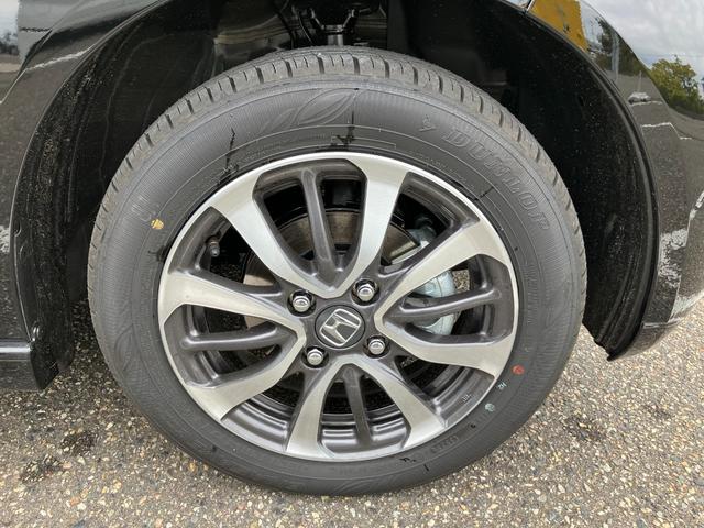 Ｎ－ＢＯＸカスタム ベースグレード　ホンダセンシング　ナビ装着スペシャルパッケージ　アダプティブクルーズコントロール　左側パワースライドドア　ＬＥＤヘッドライト　オートハイビーム　プッシュスタート　スマートキー　シートヒーター（13枚目）