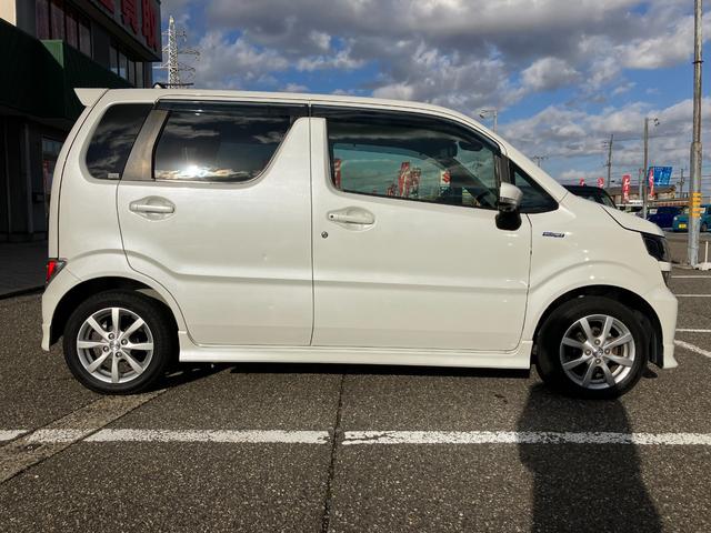 フレア ハイブリッドＸＳ　４ＷＤ　衝突被害軽減装置　純正８インチナビ　フルセグＴＶ　全方位モニター　ＥＴＣ　ヘッドアップディスプレィ　ＬＥＤヘッドライト　オートハイビーム　両席シートヒーター　前後ドラレコ（4枚目）