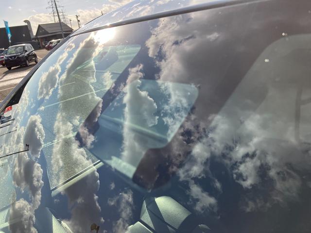 フレア ハイブリッドＸＳ　４ＷＤ　衝突被害軽減装置　純正８インチナビ　フルセグＴＶ　全方位モニター　ＥＴＣ　ヘッドアップディスプレィ　ＬＥＤヘッドライト　オートハイビーム　両席シートヒーター　前後ドラレコ（9枚目）