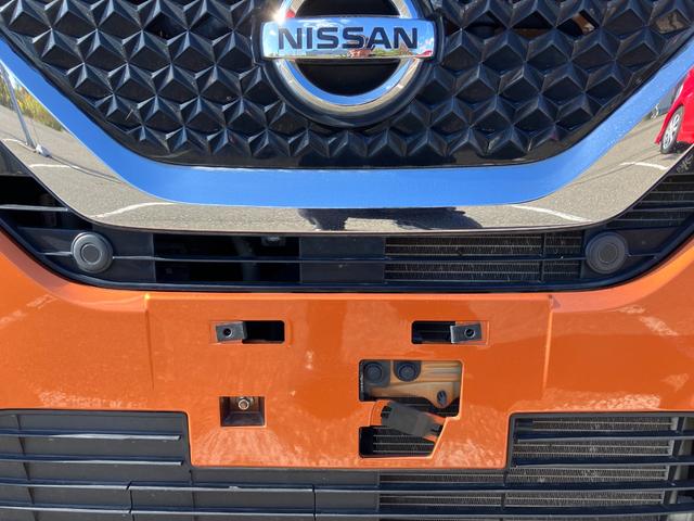 デイズ ハイウェイスター　Ｘ　６エアバッグ／ＬＥＤヘッドライト／フォグランプ／オートライト／オートハイビーム／スマートキー／衝突被害軽減装置／コーナーセンサー／アラウンドビューモニター／横滑り防止装置／コーナーセンサー／純正ナビ（7枚目）