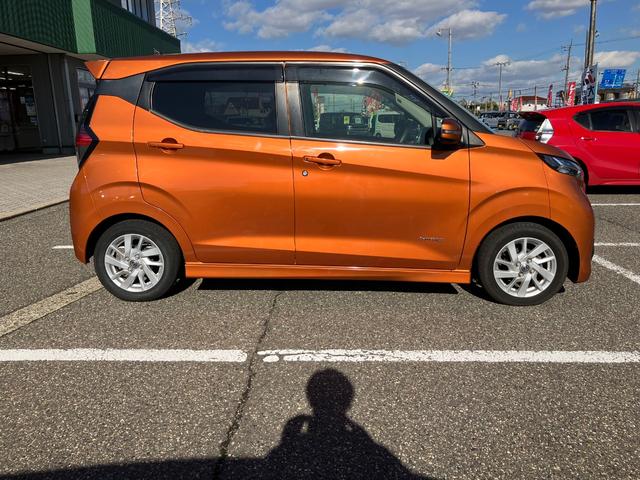 デイズ ハイウェイスター　Ｘ　６エアバッグ／ＬＥＤヘッドライト／フォグランプ／オートライト／オートハイビーム／スマートキー／衝突被害軽減装置／コーナーセンサー／アラウンドビューモニター／横滑り防止装置／コーナーセンサー／純正ナビ（11枚目）