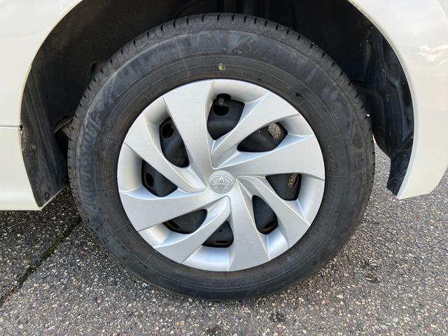 ヤリス Ｘ　トヨタセーフティーセンス　ナビ付ディスプレイオーディオ　バックカメラ　ブルートゥース　ＥＴＣ　プッシュスタート　スマートキー　オートライト　オートハイビーム　ステアリングスイッチ（13枚目）