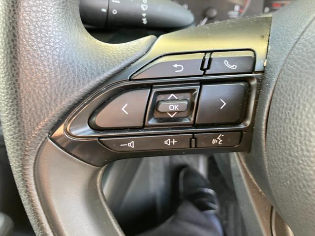 ヤリス Ｘ　トヨタセーフティーセンス　ナビ付ディスプレイオーディオ　バックカメラ　ブルートゥース　ＥＴＣ　プッシュスタート　スマートキー　オートライト　オートハイビーム　ステアリングスイッチ（49枚目）