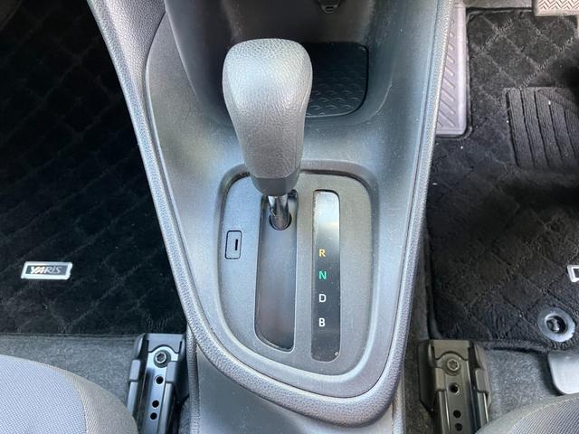 ヤリス Ｘ　トヨタセーフティーセンス　ナビ付ディスプレイオーディオ　バックカメラ　ブルートゥース　ＥＴＣ　プッシュスタート　スマートキー　オートライト　オートハイビーム　ステアリングスイッチ（60枚目）