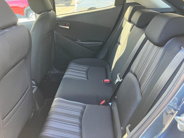ＭＡＺＤＡ２ ＸＤ　法人仕様車　ターボ　衝突被害軽減装置　純正ナビ　フルセグＴＶ　全方位カメラ　ＥＴＣ　プッシュスタート　スマートキー　ＬＥＤヘッドライト　オートハイビーム　純正アルミ（34枚目）