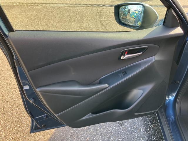 ＭＡＺＤＡ２ ＸＤ　法人仕様車　ターボ　衝突被害軽減装置　純正ナビ　フルセグＴＶ　全方位カメラ　ＥＴＣ　プッシュスタート　スマートキー　ＬＥＤヘッドライト　オートハイビーム　純正アルミ（52枚目）