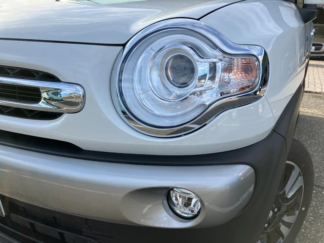 クロスビー ハイブリッドＭＺ　試乗車ＵＰ　スズキセーフティーサポート　全方位モニター用カメラパッケージ　アダプティブクルーズコントロール　ＬＥＤヘッドライト　フォグランプ　オートハイビーム　プッシュスタート　スマートキー（8枚目）