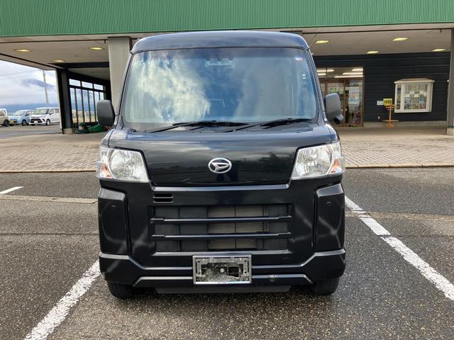 ハイゼットカーゴ ＤＸ　４ＷＤ　５速マニュアル　スマートアシスト　パワーウインドー　キーレス　プライバシーガラス　オートライト　オートハイビーム　ＡＭＦＭラジオ　フロント夏タイヤ２本新品交換（15枚目）