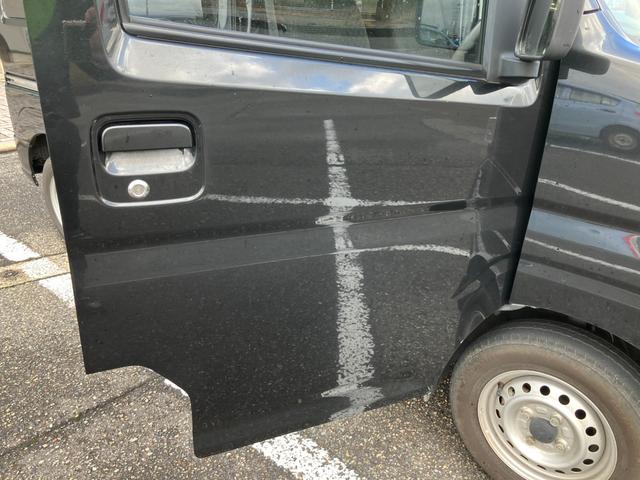 ハイゼットカーゴ ＤＸ　４ＷＤ　５速マニュアル　スマートアシスト　パワーウインドー　キーレス　プライバシーガラス　オートライト　オートハイビーム　ＡＭＦＭラジオ　フロント夏タイヤ２本新品交換（24枚目）