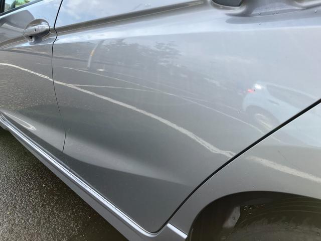 シャトル ハイブリッド　ホンダセンシング　社外ナビ　バックカメラ　ＥＴＣ　アダプティブクルーズコントロール　プッシュスタート　スマートキー　夏タイヤ４本新品交換　衝突被害軽減装置　アイドリングストップ　電動格納ドアミラー（14枚目）