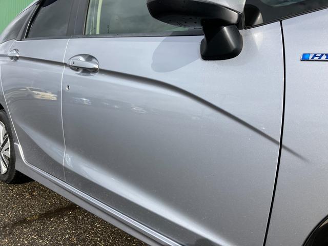 シャトル ハイブリッド　ホンダセンシング　社外ナビ　バックカメラ　ＥＴＣ　アダプティブクルーズコントロール　プッシュスタート　スマートキー　夏タイヤ４本新品交換　衝突被害軽減装置　アイドリングストップ　電動格納ドアミラー（25枚目）