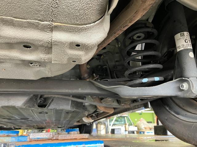 シャトル ハイブリッド　ホンダセンシング　社外ナビ　バックカメラ　ＥＴＣ　アダプティブクルーズコントロール　プッシュスタート　スマートキー　夏タイヤ４本新品交換　衝突被害軽減装置　アイドリングストップ　電動格納ドアミラー（29枚目）