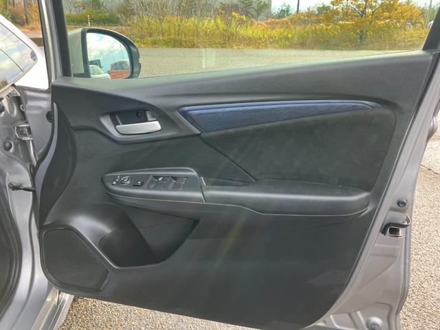 シャトル ハイブリッド　ホンダセンシング　社外ナビ　バックカメラ　ＥＴＣ　アダプティブクルーズコントロール　プッシュスタート　スマートキー　夏タイヤ４本新品交換　衝突被害軽減装置　アイドリングストップ　電動格納ドアミラー（33枚目）