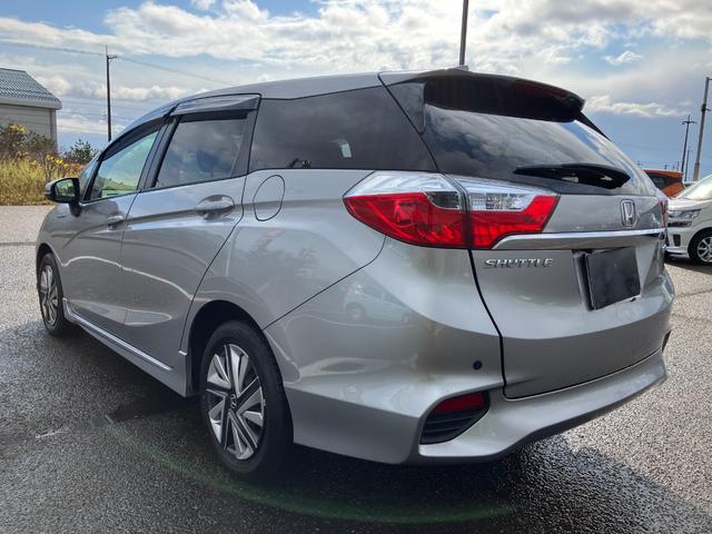 シャトル ハイブリッド　ホンダセンシング　社外ナビ　バックカメラ　ＥＴＣ　アダプティブクルーズコントロール　プッシュスタート　スマートキー　夏タイヤ４本新品交換　衝突被害軽減装置　アイドリングストップ　電動格納ドアミラー（52枚目）