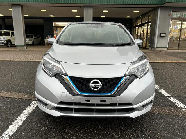 ノート ｅ－パワー　Ｘ　純正ナビ　ＣＤ　ＢＴ　フルセグ　エマージェンシーブレーキ　スマートキー２個　ＥＴＣ（7枚目）