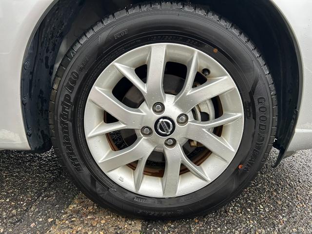 ノート ｅ－パワー　Ｘ　純正ナビ　ＣＤ　ＢＴ　フルセグ　エマージェンシーブレーキ　スマートキー２個　ＥＴＣ（12枚目）