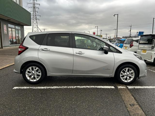 ノート ｅ－パワー　Ｘ　純正ナビ　ＣＤ　ＢＴ　フルセグ　エマージェンシーブレーキ　スマートキー２個　ＥＴＣ（16枚目）