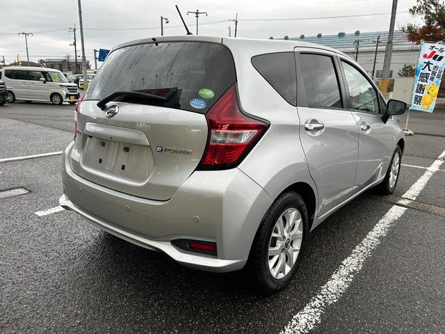 ノート ｅ－パワー　Ｘ　純正ナビ　ＣＤ　ＢＴ　フルセグ　エマージェンシーブレーキ　スマートキー２個　ＥＴＣ（17枚目）