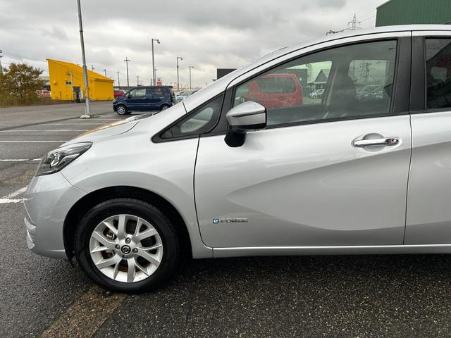 ノート ｅ－パワー　Ｘ　純正ナビ　ＣＤ　ＢＴ　フルセグ　エマージェンシーブレーキ　スマートキー２個　ＥＴＣ（22枚目）