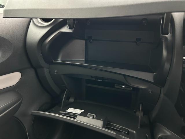 ノート ｅ－パワー　Ｘ　純正ナビ　ＣＤ　ＢＴ　フルセグ　エマージェンシーブレーキ　スマートキー２個　ＥＴＣ（45枚目）