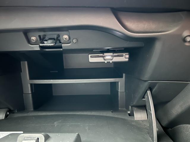 ノート ｅ－パワー　Ｘ　純正ナビ　ＣＤ　ＢＴ　フルセグ　エマージェンシーブレーキ　スマートキー２個　ＥＴＣ（49枚目）