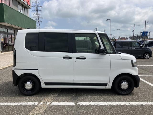 Ｎ－ＢＯＸジョイ ベースグレード　届出済未使用車　専用チェックシート　両側電動スライドドア　前後障害物ソナー　踏み間違い防止　衝突軽減ブレーキ　レーンキープアシスト　追従クルーズコントロール　電動パーキング　オートブレーキホールド　前席シートヒーター（5枚目）