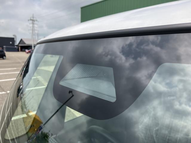 Ｎ－ＢＯＸジョイ ベースグレード　届出済未使用車　専用チェックシート　両側電動スライドドア　前後障害物ソナー　踏み間違い防止　衝突軽減ブレーキ　レーンキープアシスト　追従クルーズコントロール　電動パーキング　オートブレーキホールド　前席シートヒーター（11枚目）