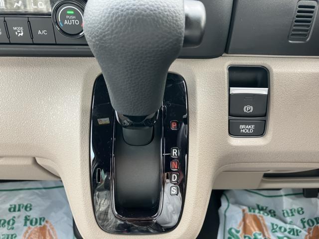 Ｎ－ＢＯＸジョイ ベースグレード　届出済未使用車　専用チェックシート　両側電動スライドドア　前後障害物ソナー　踏み間違い防止　衝突軽減ブレーキ　レーンキープアシスト　追従クルーズコントロール　電動パーキング　オートブレーキホールド　前席シートヒーター（28枚目）