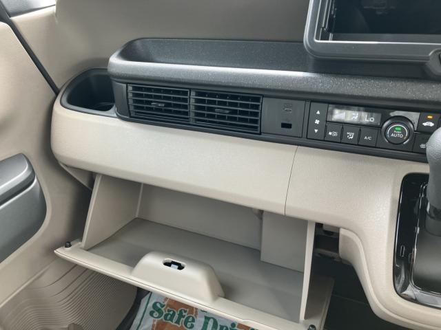 Ｎ－ＢＯＸジョイ ベースグレード　届出済未使用車　専用チェックシート　両側電動スライドドア　前後障害物ソナー　踏み間違い防止　衝突軽減ブレーキ　レーンキープアシスト　追従クルーズコントロール　電動パーキング　オートブレーキホールド　前席シートヒーター（33枚目）