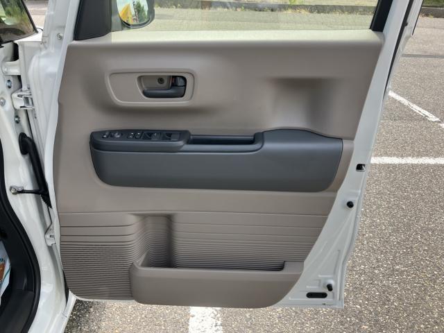 Ｎ－ＢＯＸジョイ ベースグレード　届出済未使用車　専用チェックシート　両側電動スライドドア　前後障害物ソナー　踏み間違い防止　衝突軽減ブレーキ　レーンキープアシスト　追従クルーズコントロール　電動パーキング　オートブレーキホールド　前席シートヒーター（35枚目）